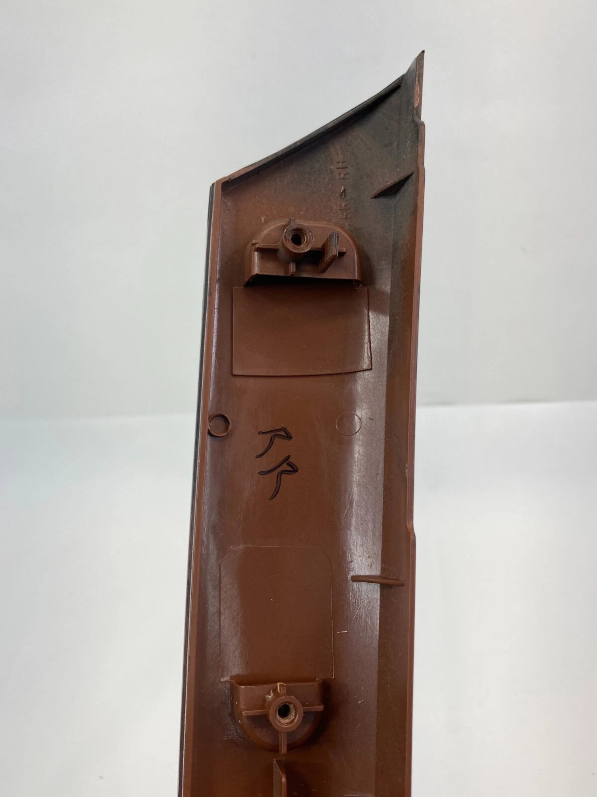 2008-2010 SATURN VUE REAR RIGHT SIDE DOOR APPLIQUE COVER BEZEL MOLDING 96662256
