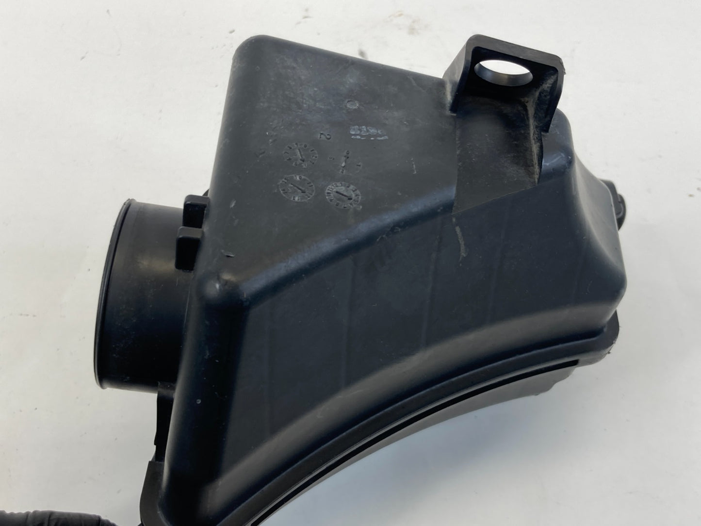 2011-2017 Honda Odyssey 3.5L Air Filter Intake Chamber Resonator OEM