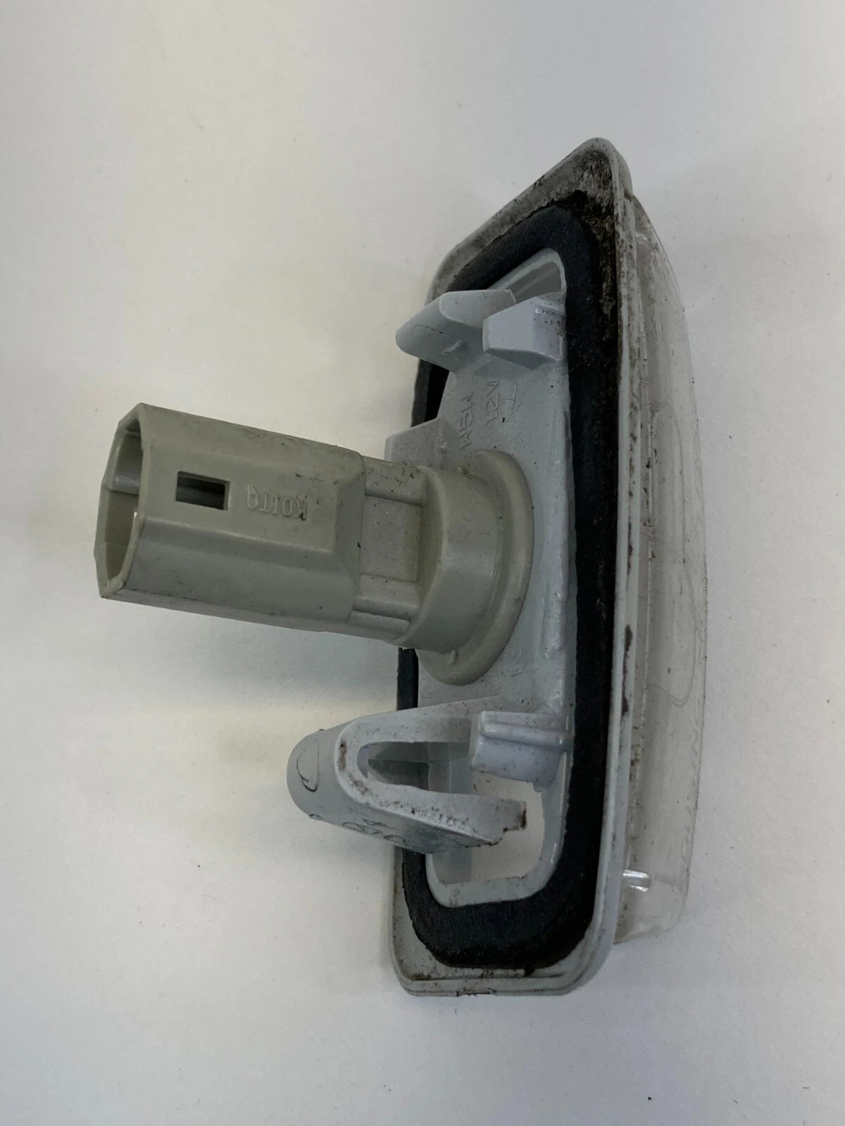03 04 05 06 07 08 TOYOTA COROLLA TRUNK REAR LICENSE PLATE LIGHT LAMP OEM