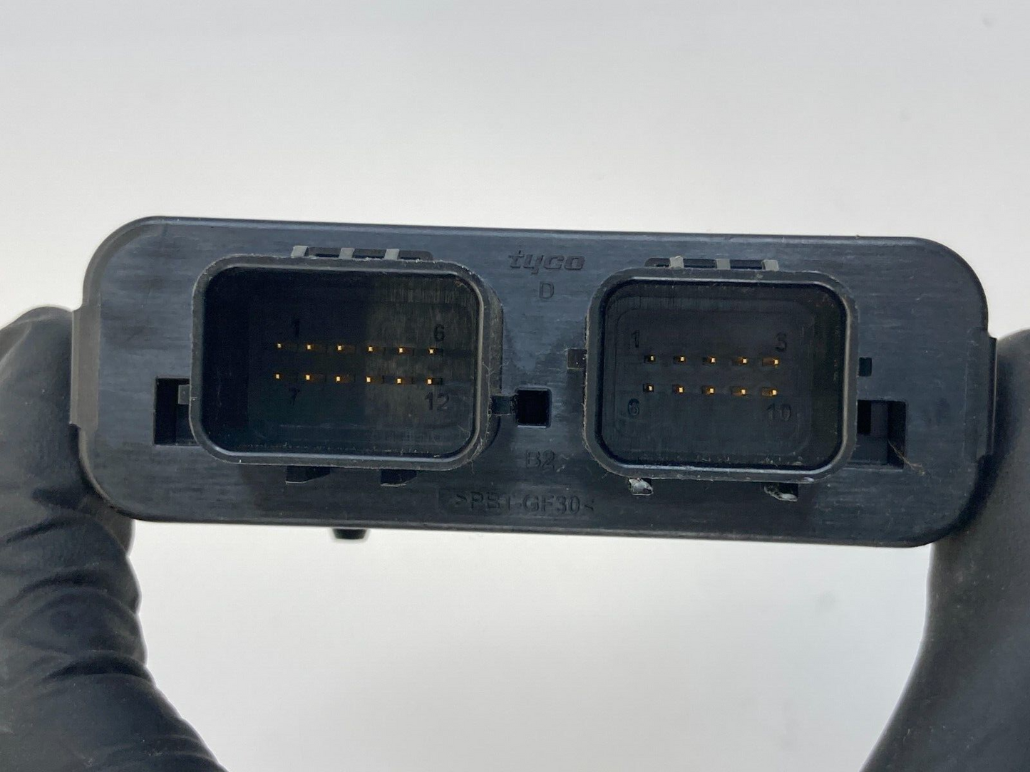 2009 Hyundai Elantra Front Right Seat Occupant Sensor Module 214665-108 OEM