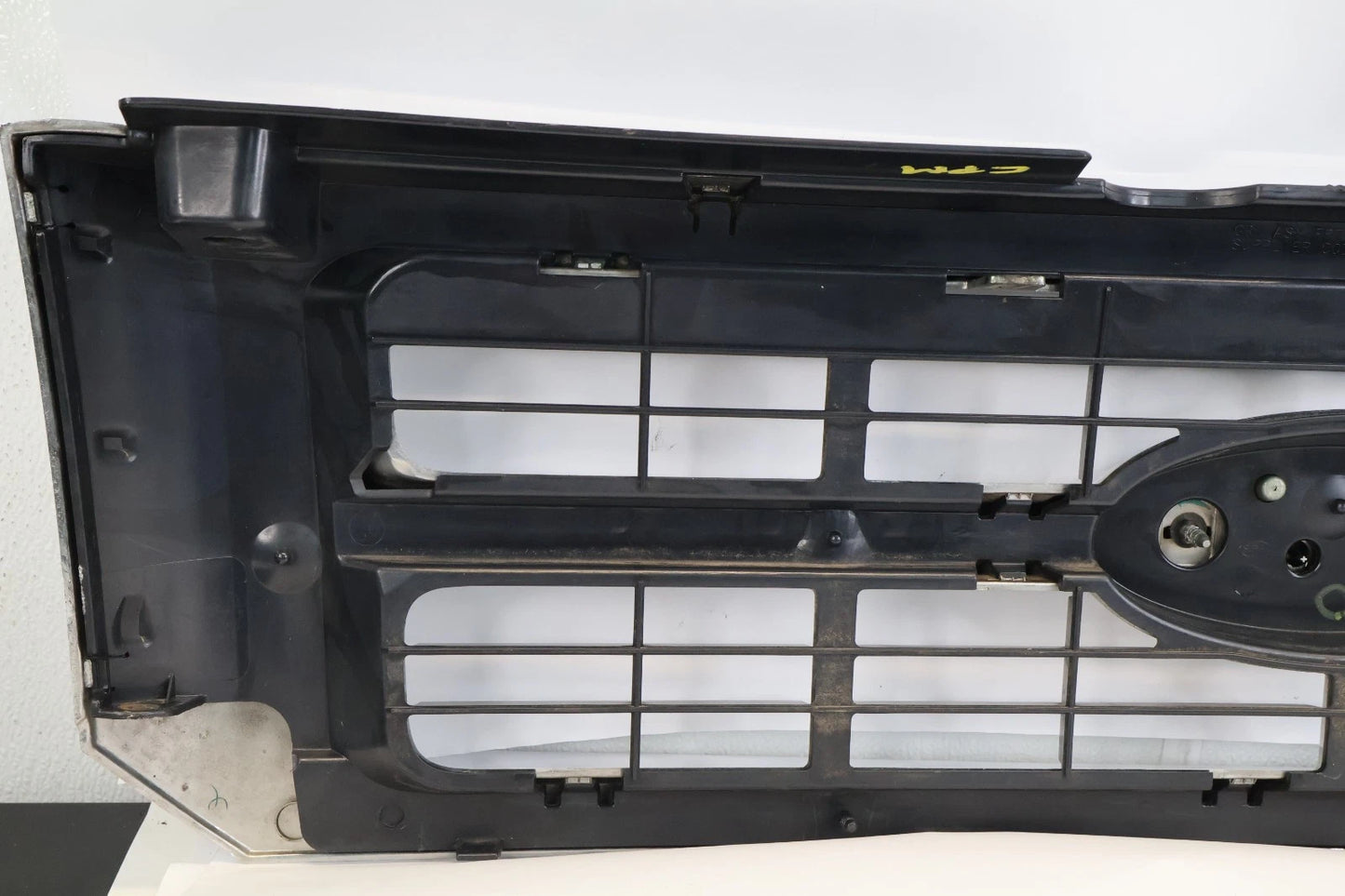 2008-2012 FORD ESCAPE FRONT UPPER GRILLE GRILL CHROME 8L84-8A164-AHW OEM FACTORY