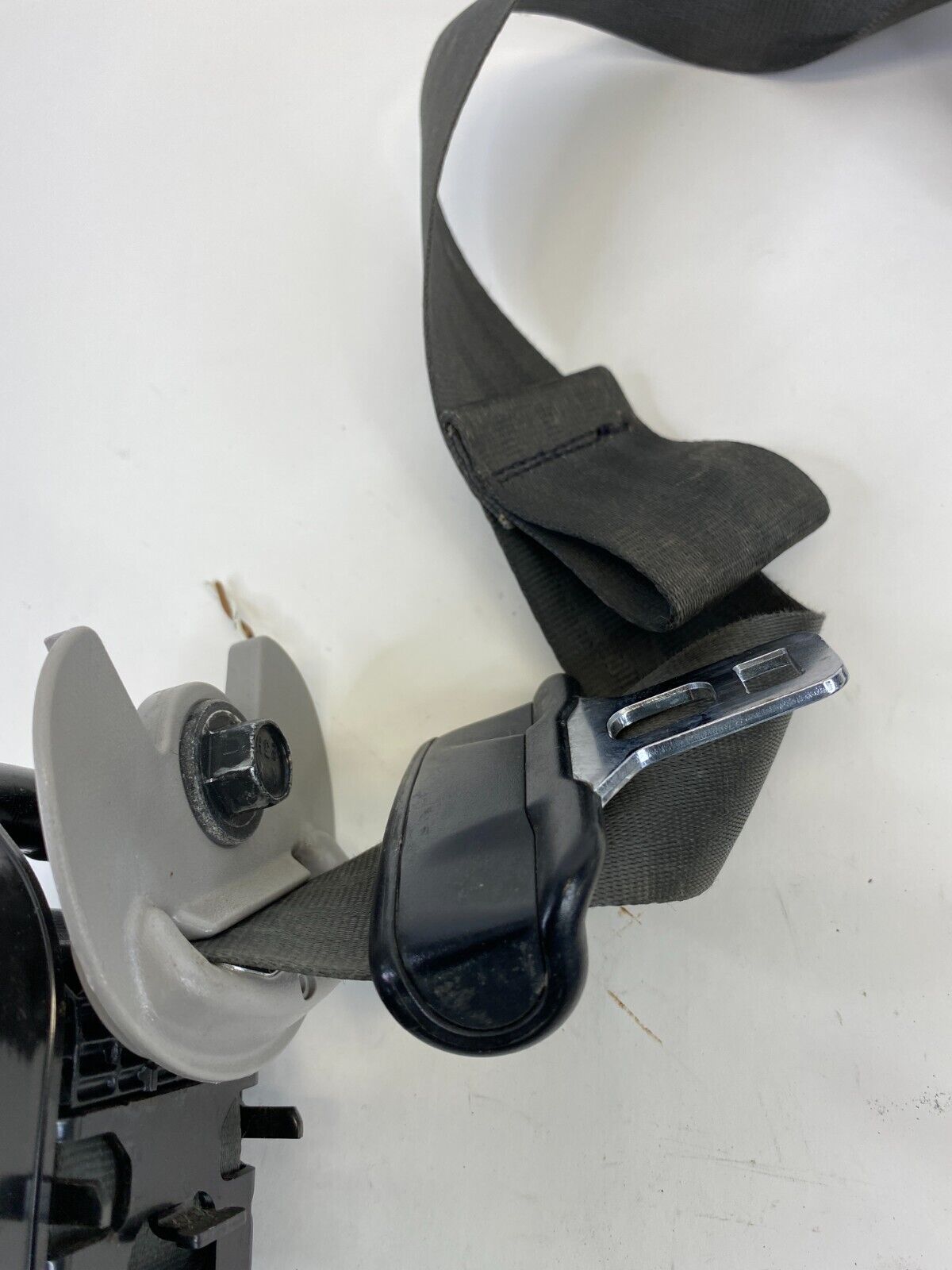 14-18 Kia Forte Front Right Side Seat Belt Retractor Pretensioner 88820-A7500