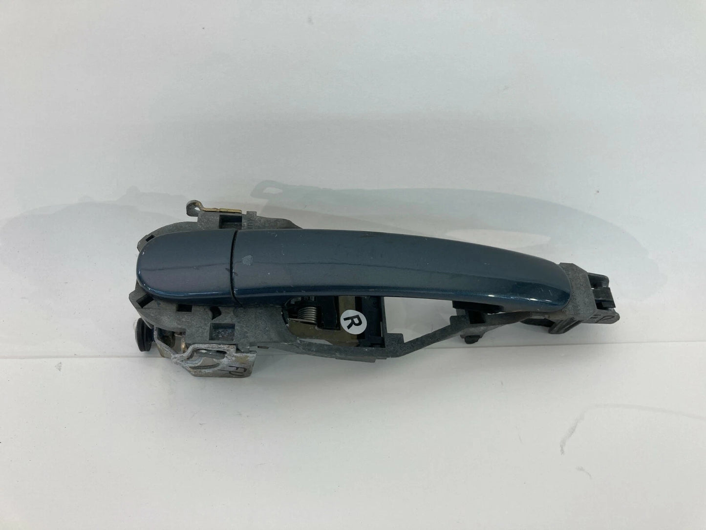 01-05 VOLKSWAGEN PASSAT FRONT RIGHT PASSENGER SIDE EXTERIOR DOOR HANDLE OEM