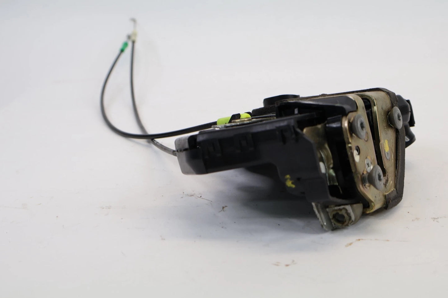 2002-2008 TOYOTA COROLLA 06-10 SIENNA FRONT RIGHT PASSENGER DOOR LOCK LATCH