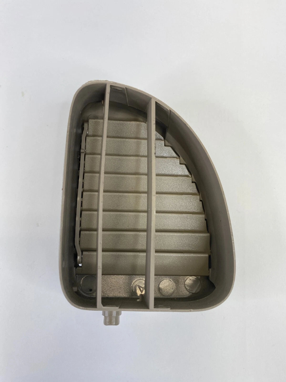 1999 2000 CADILLAC ESCALADE DASH LEFT OUTER AC HEATER AIR VENT GRILLE OUTLET OEM