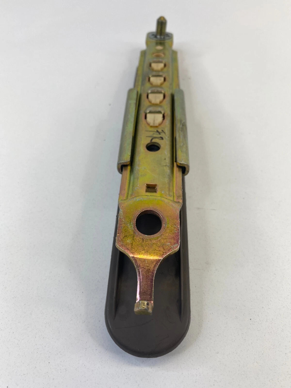 1992-1996 TOYOTA CAMRY SEDAN FRONT RIGHT PASSENGER SEAT BELT ADJUSTER FR RH