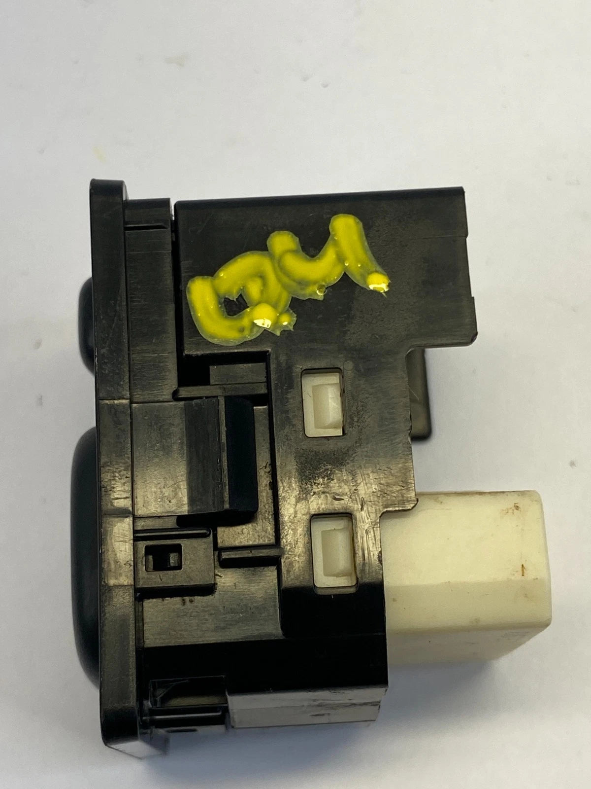 2008-2014 TOYOTA YARIS DOOR POWER MIRROR CONTROL SWITCH BUTTON ASSY OEM