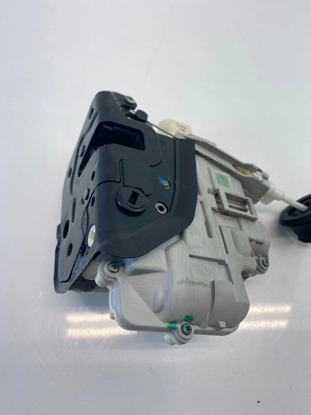 2005-2008 AUDI A4 QUATTRO RR RIGHT DOOR LOCK LATCH RELEASE ACTUATOR 8E08390 OEM