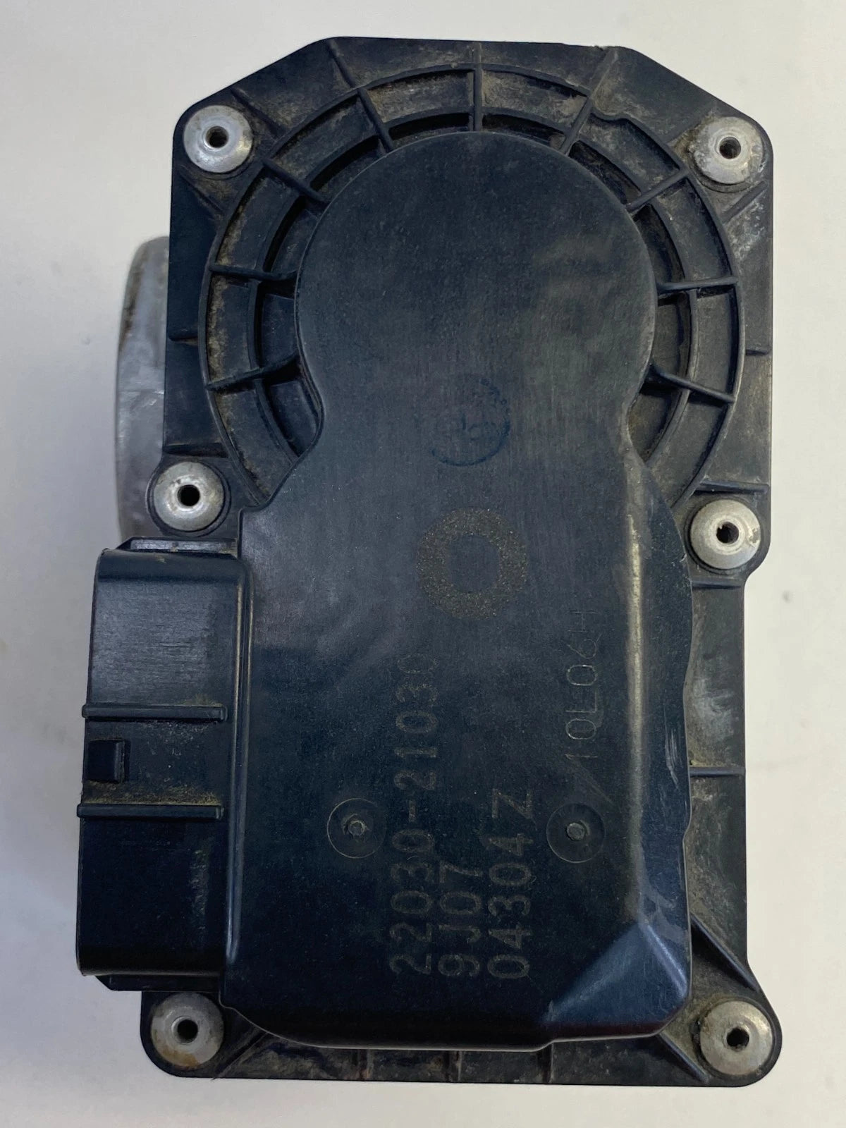 2007-2018 TOYOTA YARIS HATCHBACK 1.5L THROTTLE BODY VALVE UNIT OEM 2203021030