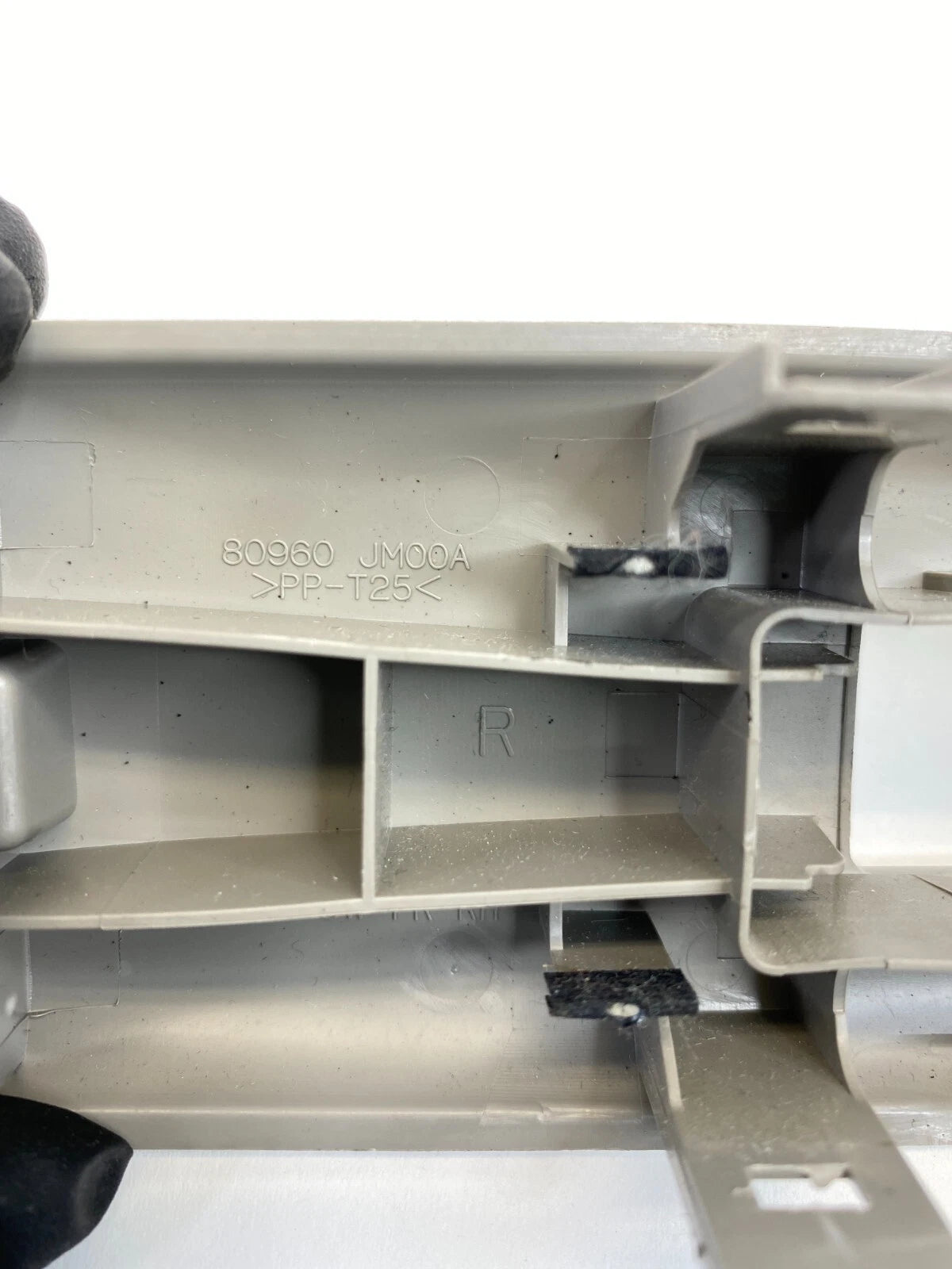 2008-2013 NISSAN ROGUE SUV 4-DR FRONT RIGHT PANEL DOOR SWITCH BEZEL 80960-JM00A