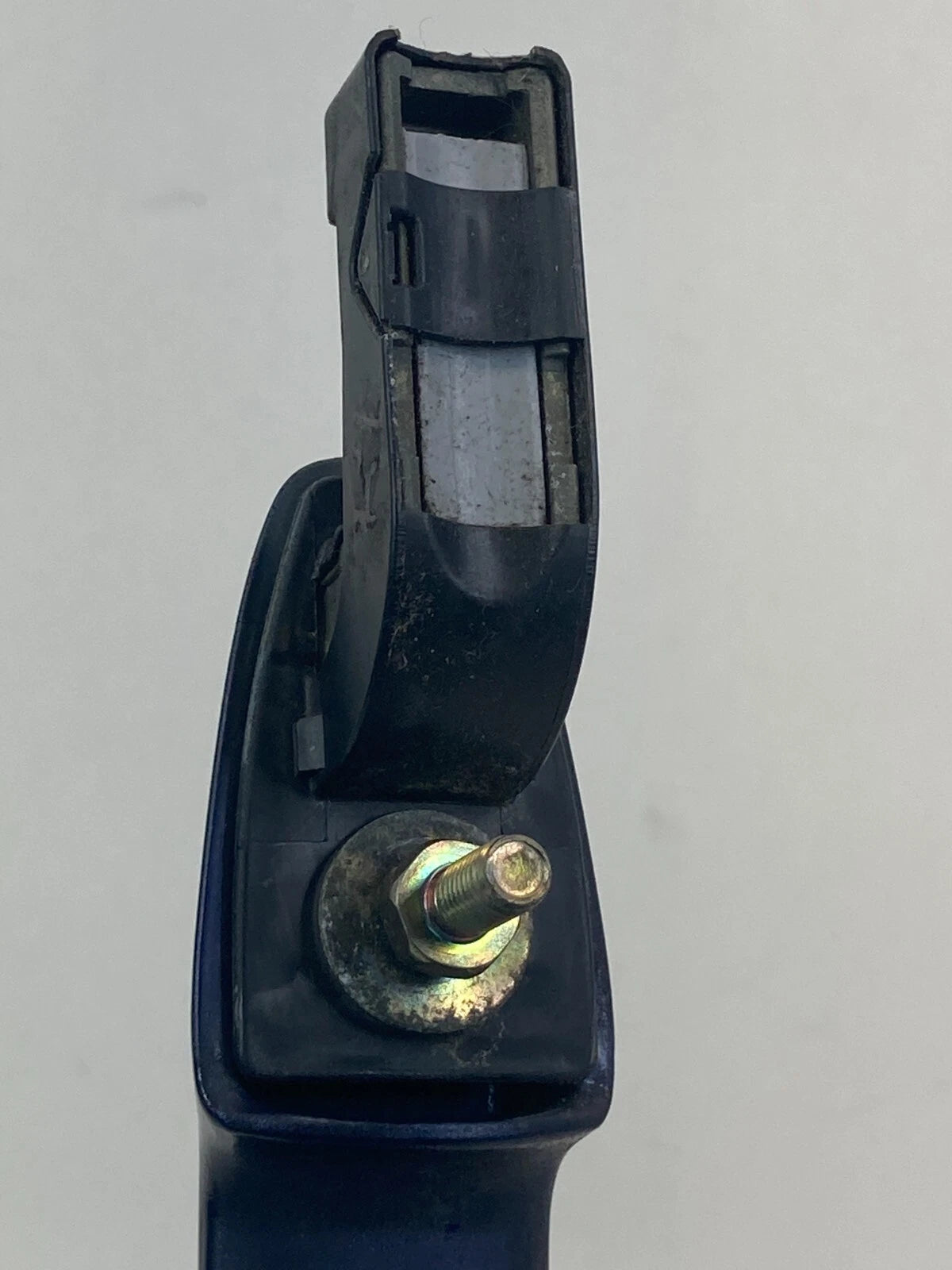 04 05 06 MAZDA 3 MAZDA3 SEDAN REAR LEFT SIDE EXTERIOR OUTER DOOR HANDLE OEM