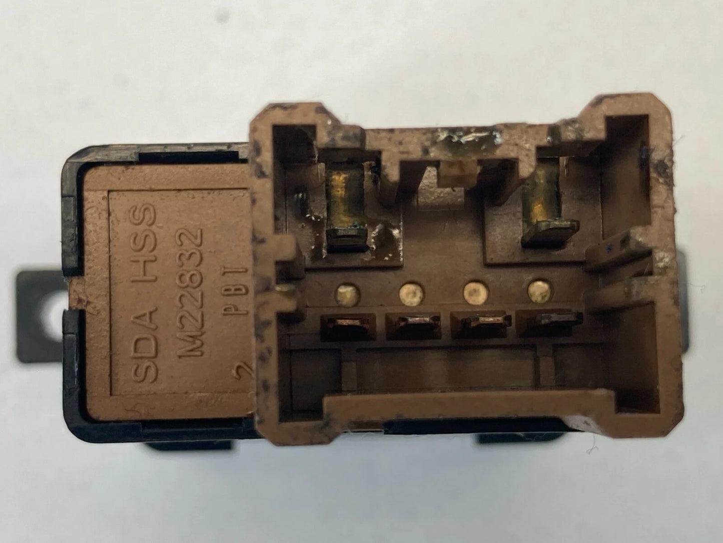2004-2008 ACURA TL CENTER CONSOLE HEATED SEAT CONTROL SWITCH M22831 OEM