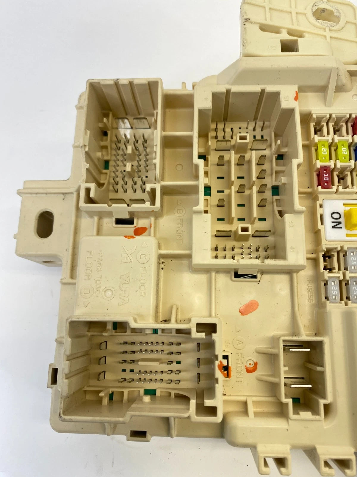 2016-2018 KIA SORENTO 2.4L L4 AT INTERIOR CABIN FUSE RELAY BOX BLOCK 91950-C6520