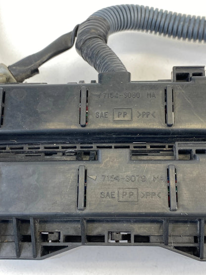 2001 2002 2003 INFINITI QX4 3.5L ENGINE FUSE RELAY BOX FUSEBOX 7154-3079 OEM