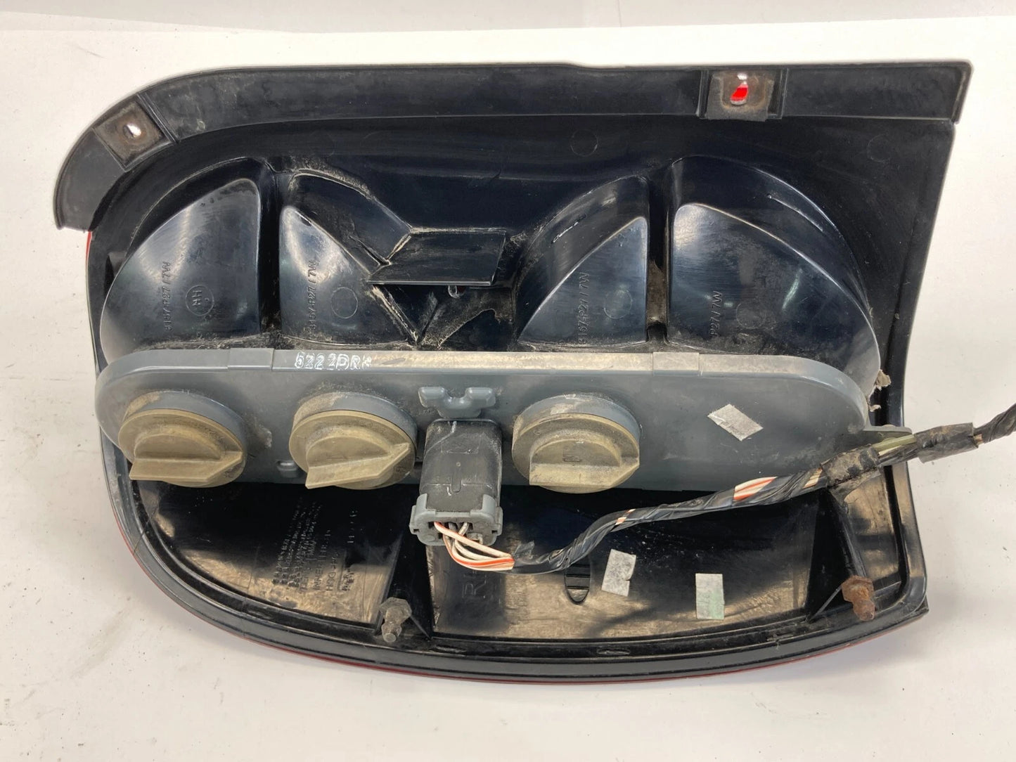 05-07 JEEP LIBERTY REAR RIGHT PASSENGER TAIL LIGHT TAILLIGHT LAMP 55157062 OEM