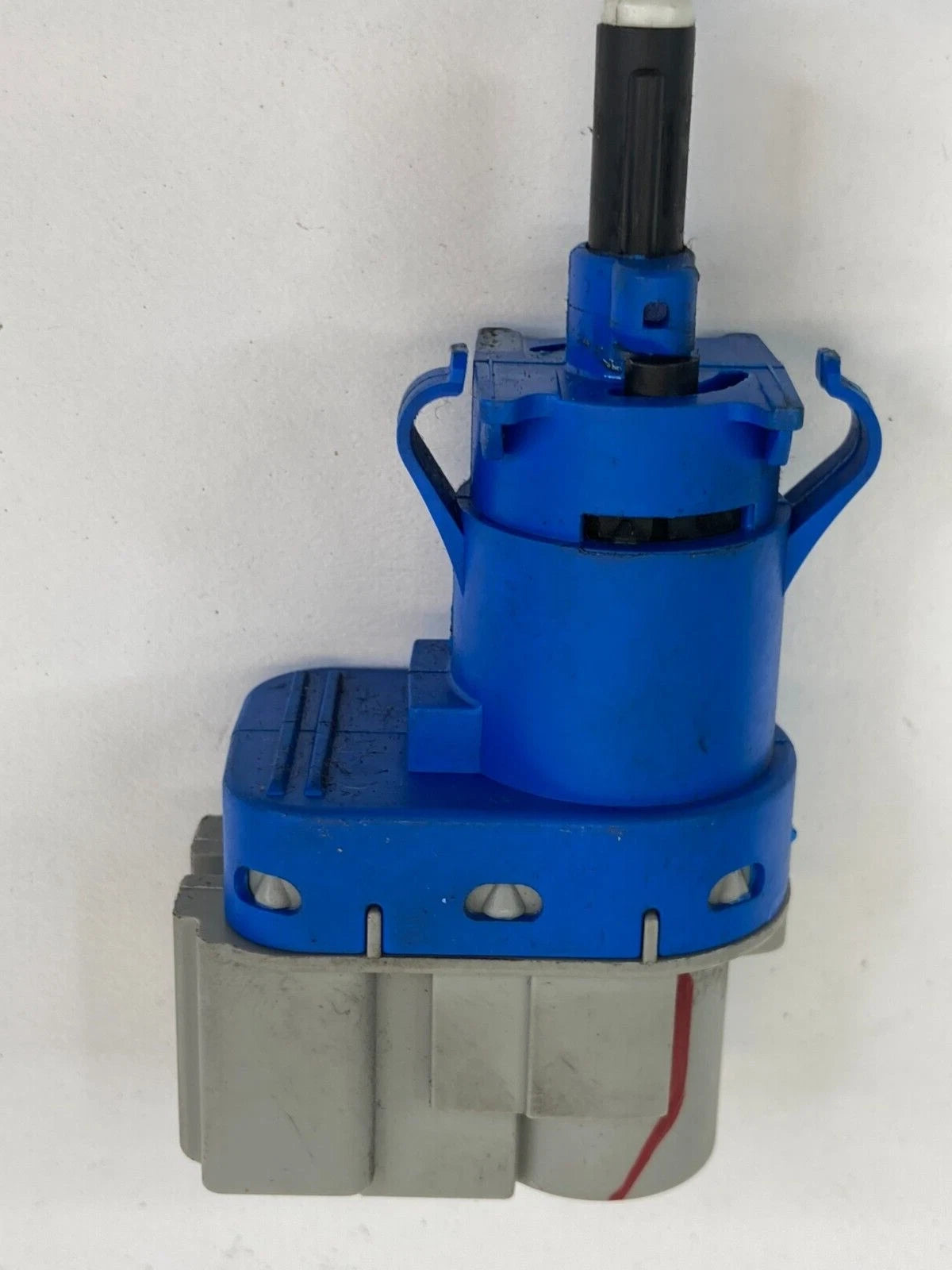 2008-2018 08-18 FORD FOCUS BRAKE PEDAL STOP LIGHT CONTROL SWITCH 8T4T-9G854-AA
