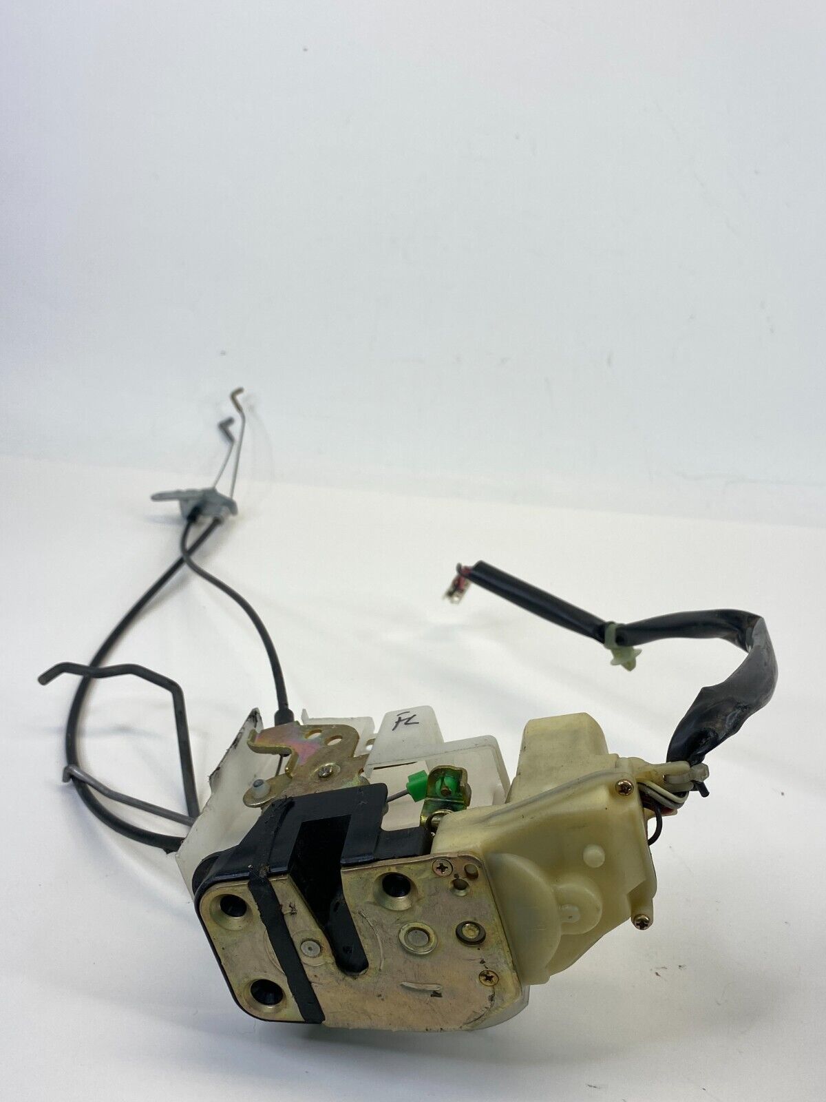 2000 2001 00 01 Mazda MPV Front Left Driver Side Door Lock Latch Actuator OEM