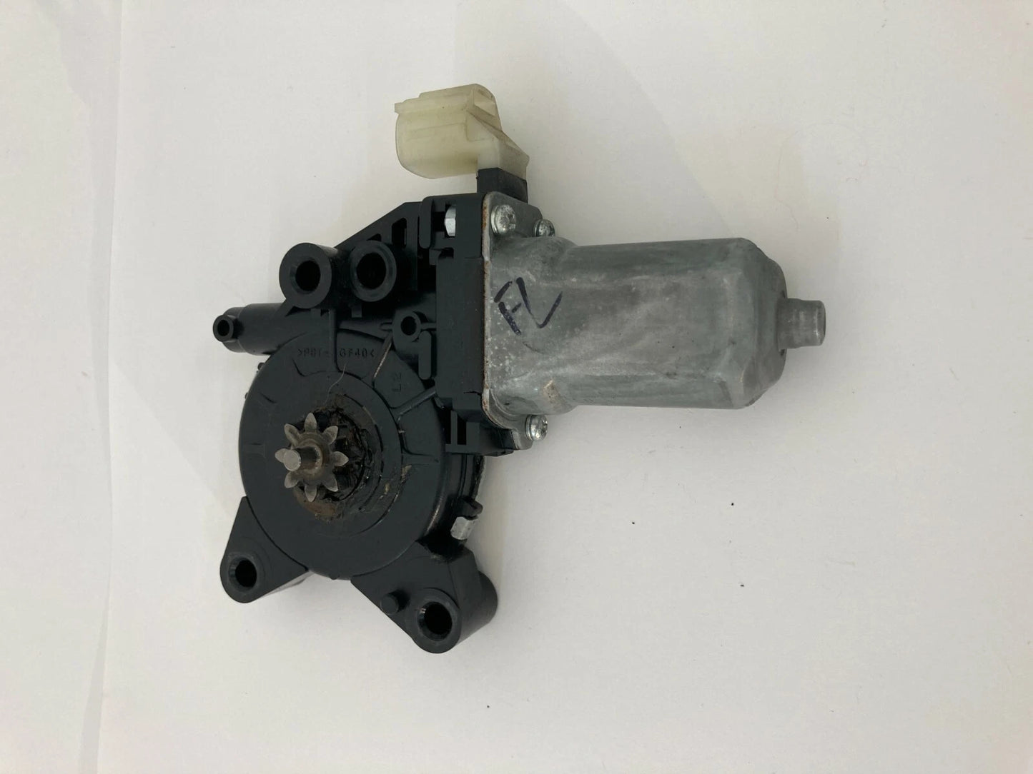 2007 2008 HYUNDAI ENTOURAGE FRONT LEFT DRIVER SIDE DOOR WINDOW MOTOR 82450-4D000