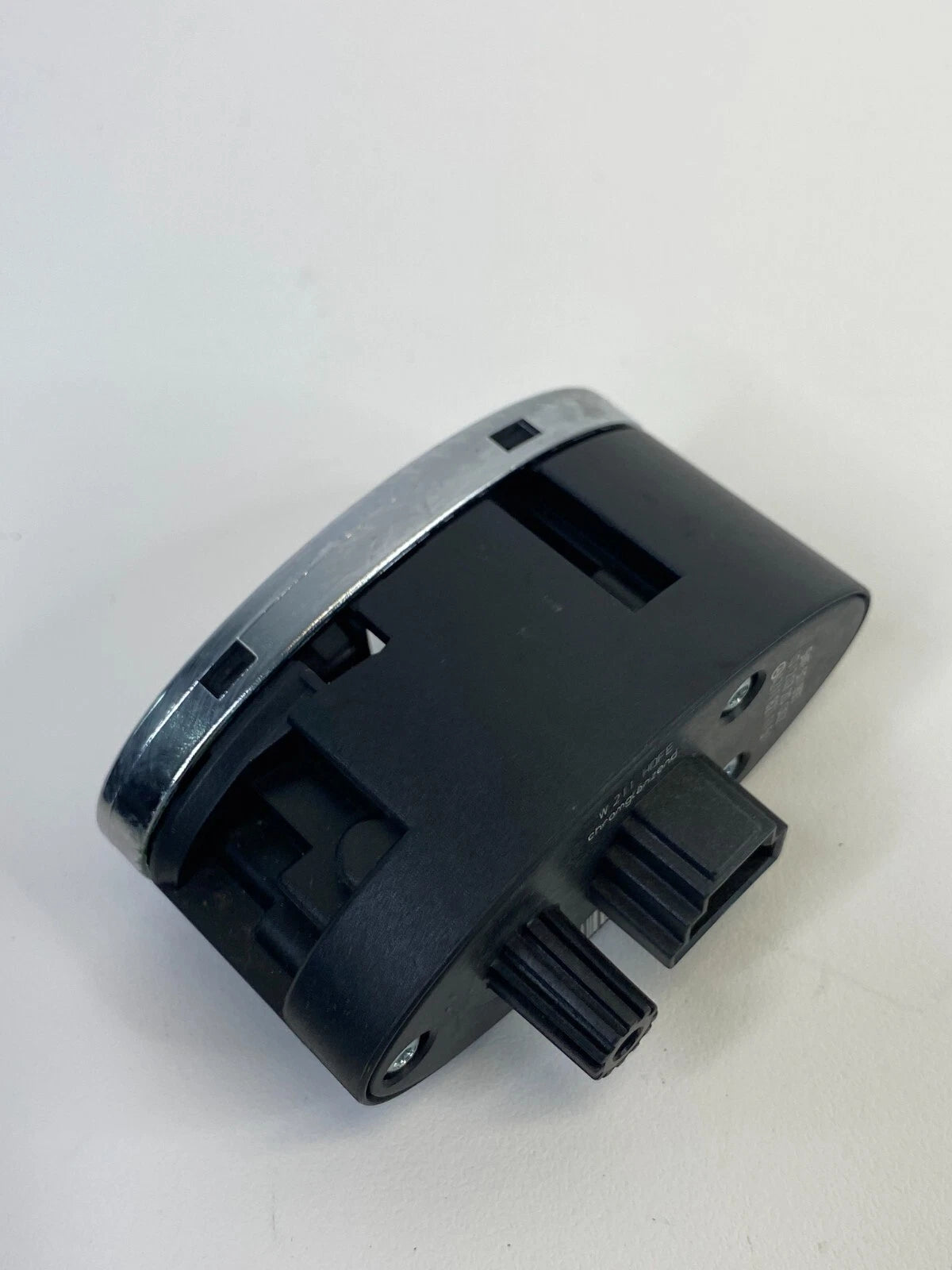 2003-2006 MERCEDES-BENZ E500 TRUNK RELEASE CONTROL SWITCH 211-821-11-51 OEM