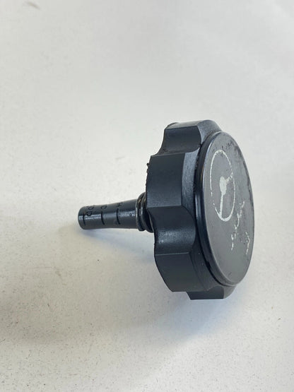 95-99 04 05 CHEVROLET MONTE CARLO POWER STEERING FLUID RESERVOIR COVER CAP LID
