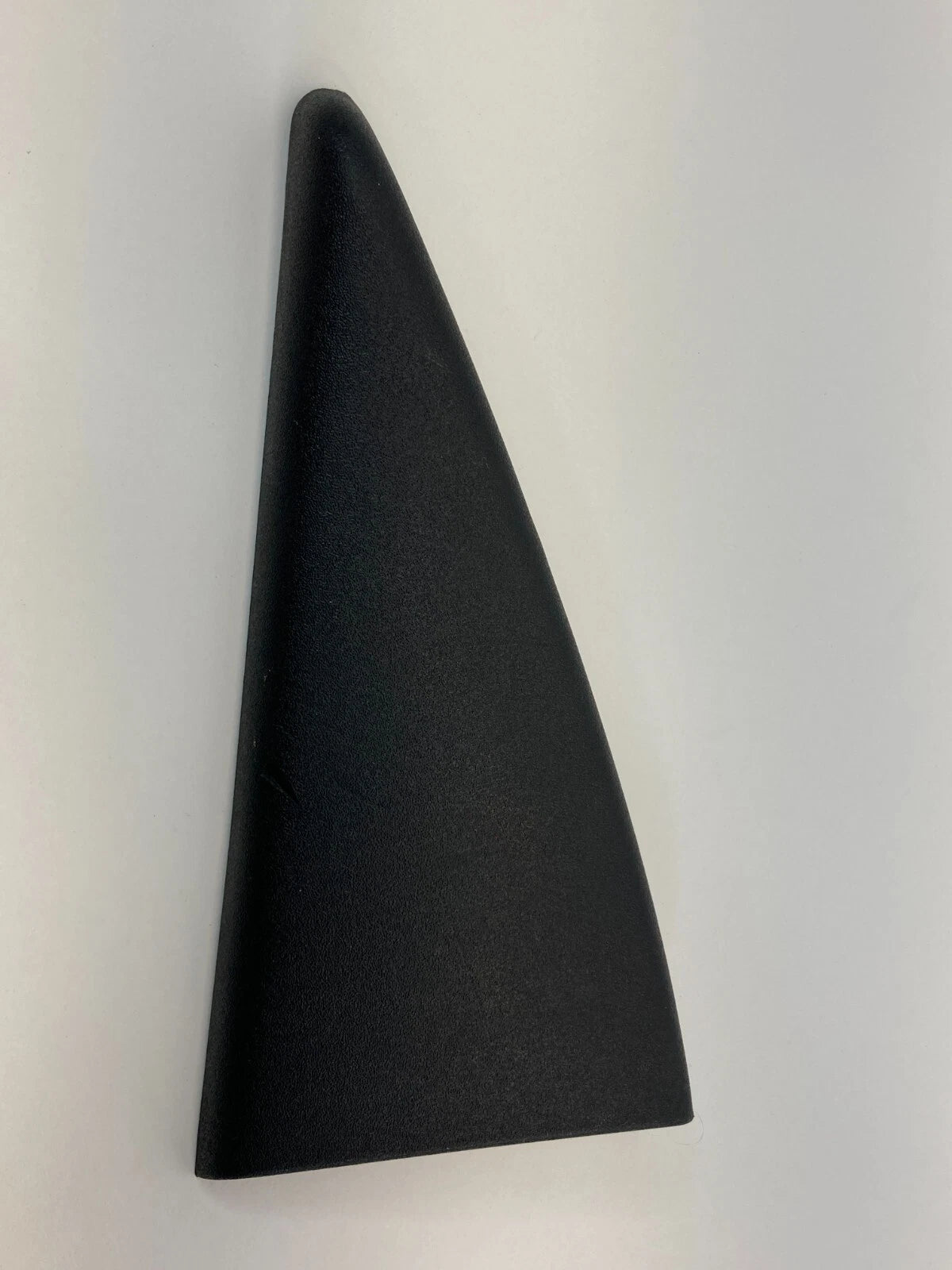 08-11 FORD FOCUS REAR RIGHT SIDE INNER CORNER COVER TRIM MOLDING 8S4354254K05