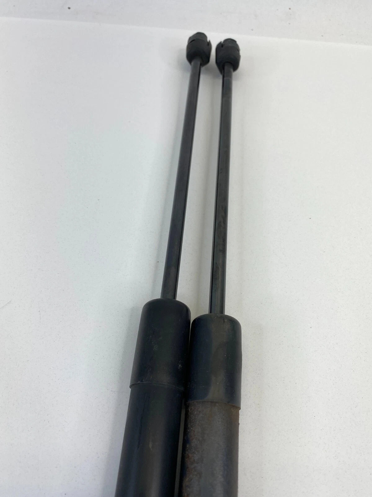 08-10 NISSAN ROGUE REAR LIFTGATE SHOCK STRUT LIFT CYLINDER SUPPORT 90450-JM00A