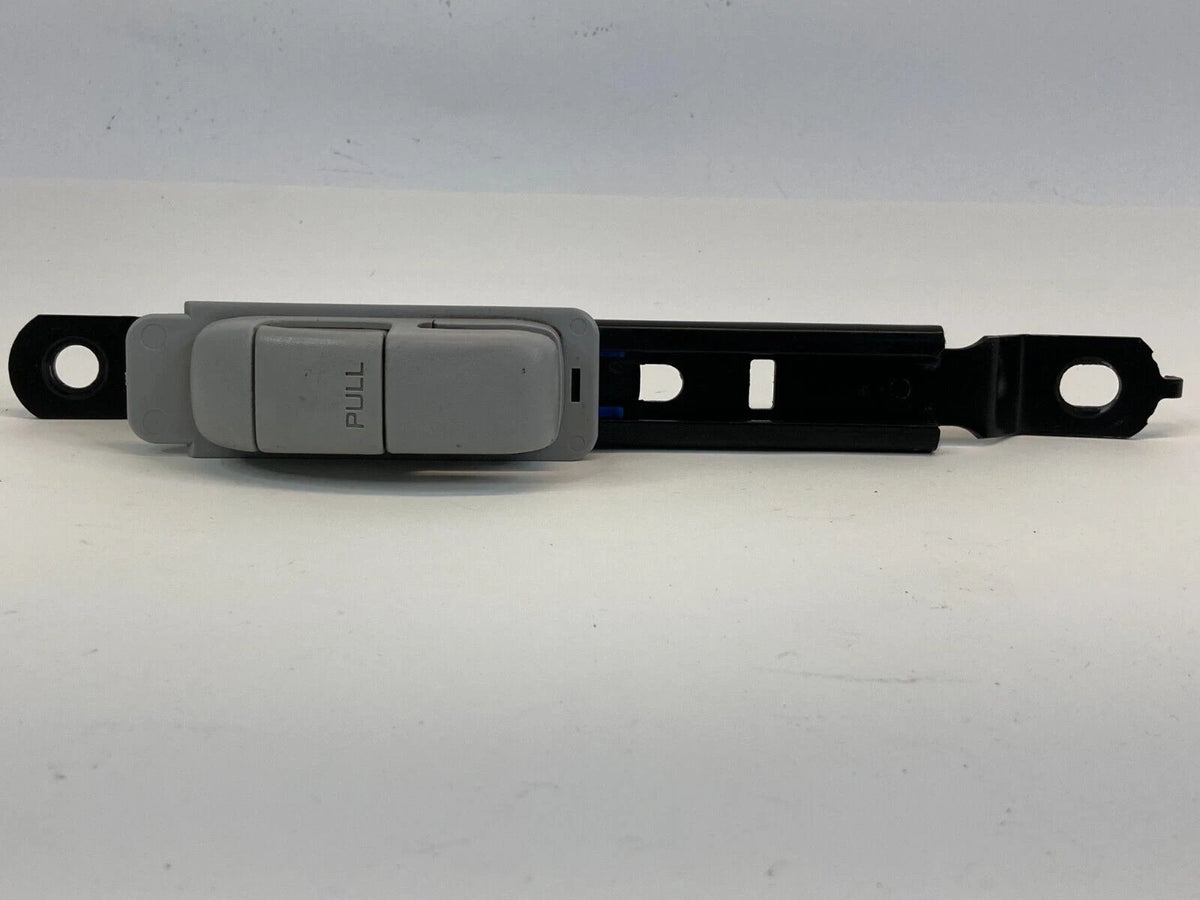 2004-2009 MAZDA3 MAZDA 3 FRONT LEFT DRIVER SIDE SEAT BELT HEIGHT ADJUSTER ASSY