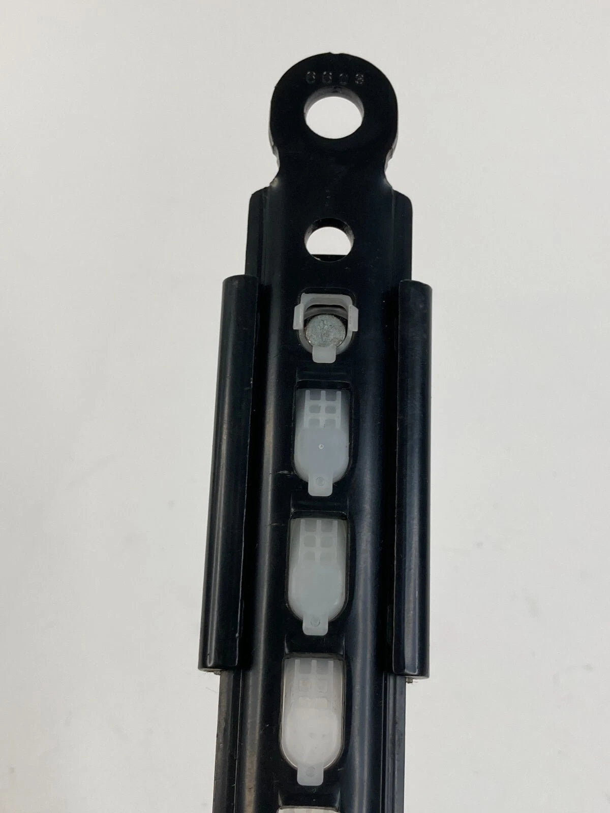 2004-2009 TOYOTA PRIUS REAR RIGHT SIDE SEAT BELT HEIGHT ADJUSTER D526001