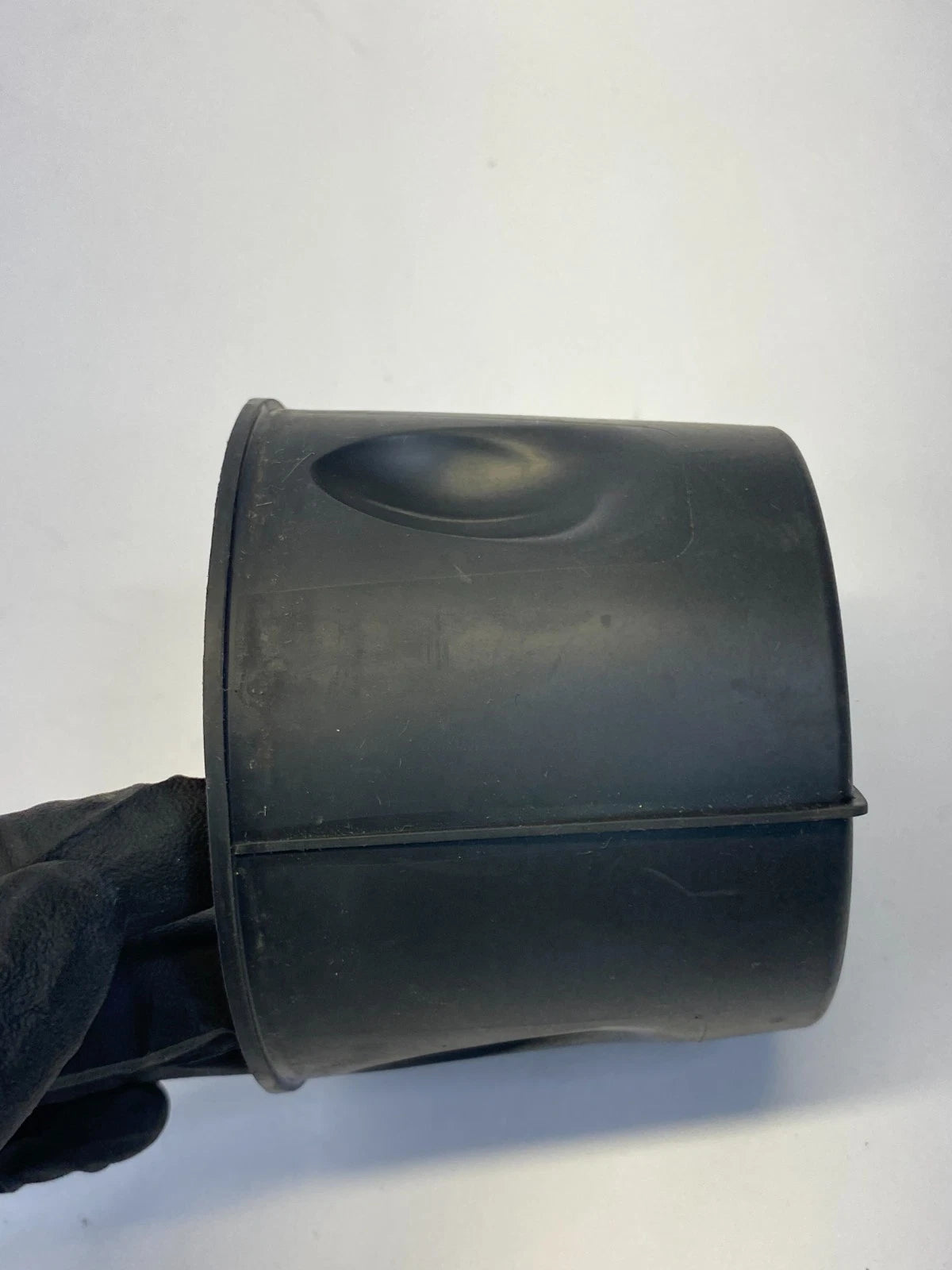 2009-2017 CHEVROLET TRAVERSE CENTER CONSOLE CUP HOLDER INSERT LINER OEM 1615723