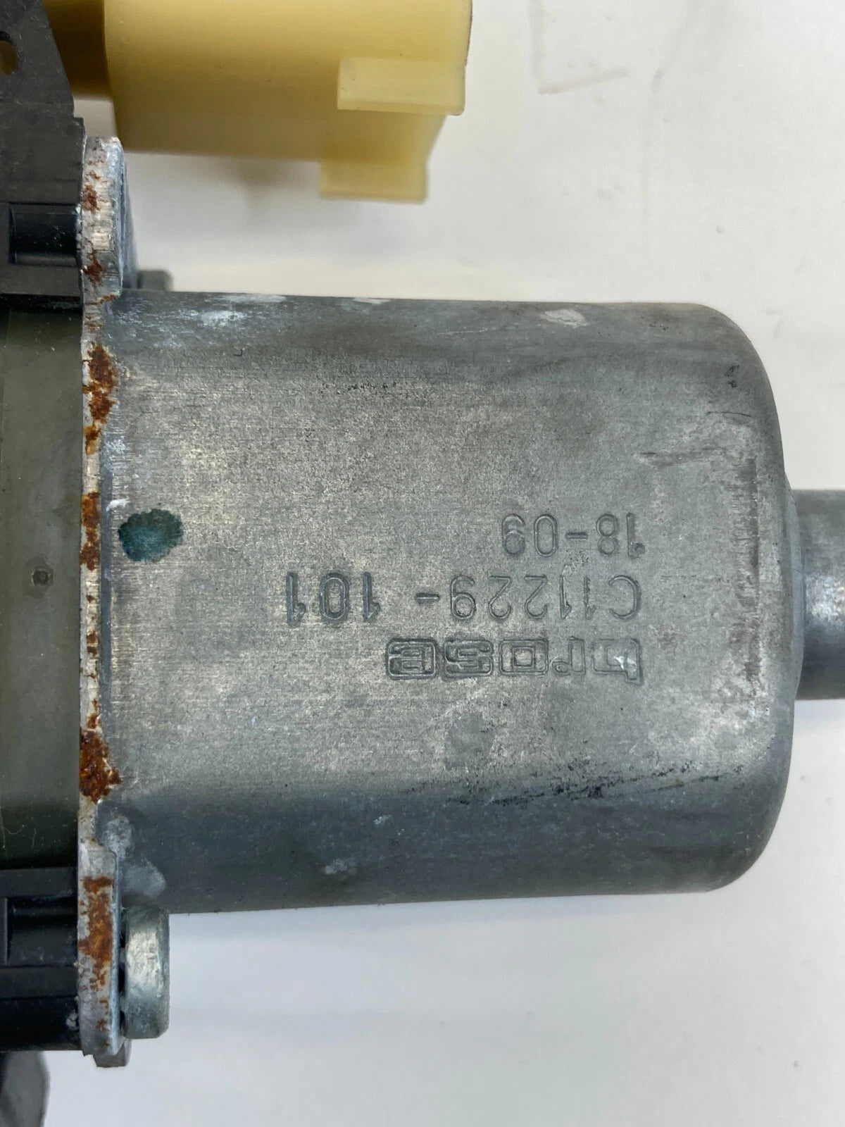2013-2020 FORD FUSION REAR RIGHT BACK DOOR WINDOW MOTOR W/ REGULATOR C11229-101