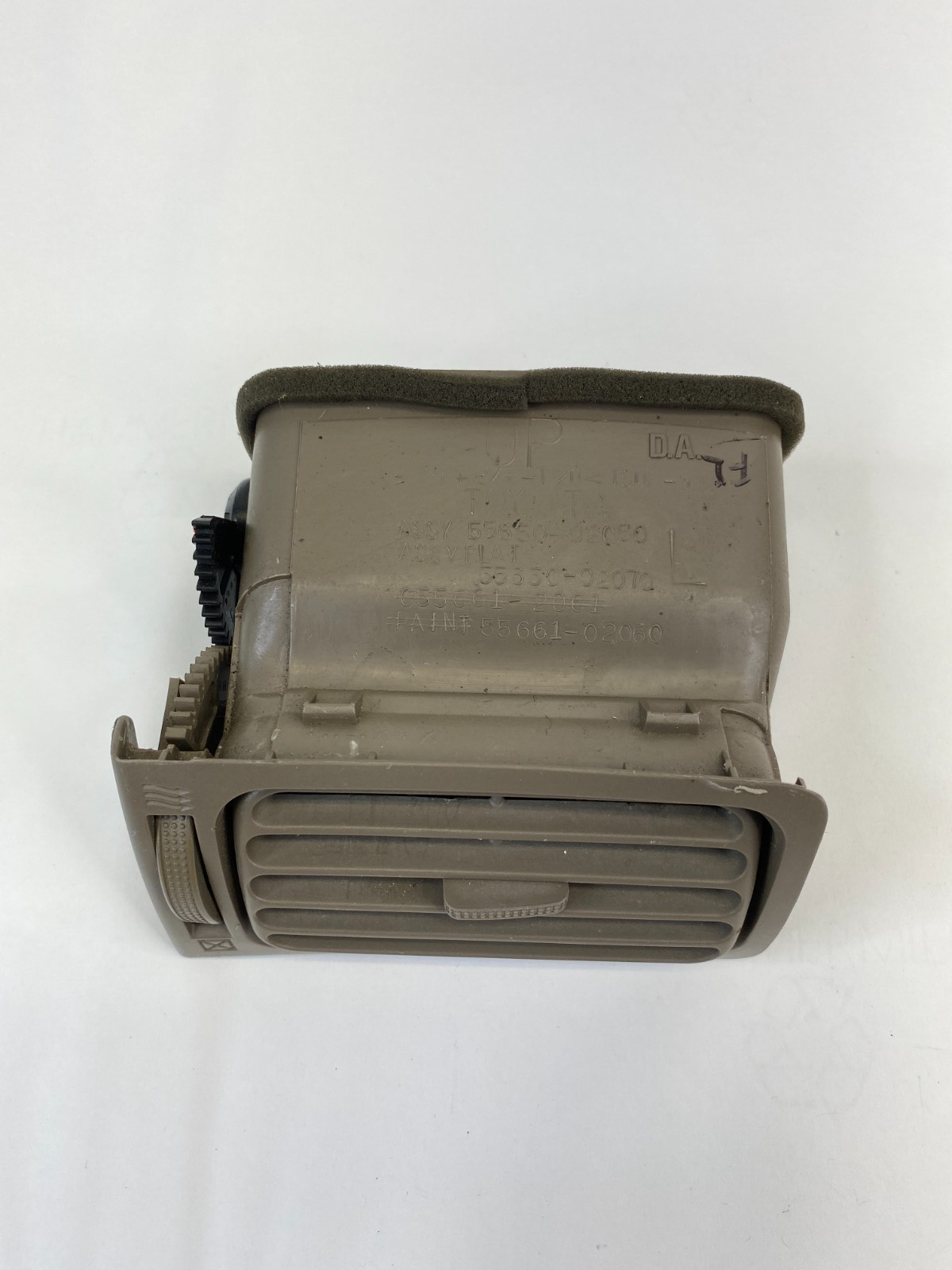 03-08 Toyota Corolla Dash Left A/C Heater Air Vent Outlet Duct Grill 55650-02050