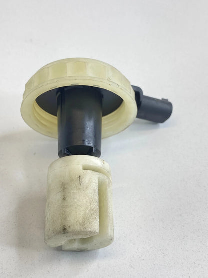 04-07 BMW 530I 525I 06 07 525XI 530XI BRAKE FLUID MASTER CYLINDER RESERVOIR CAP