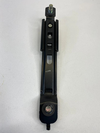 2007-2013 Mitsubishi Outlander Front Right Side Seat Belt Height Adjuster 63021A