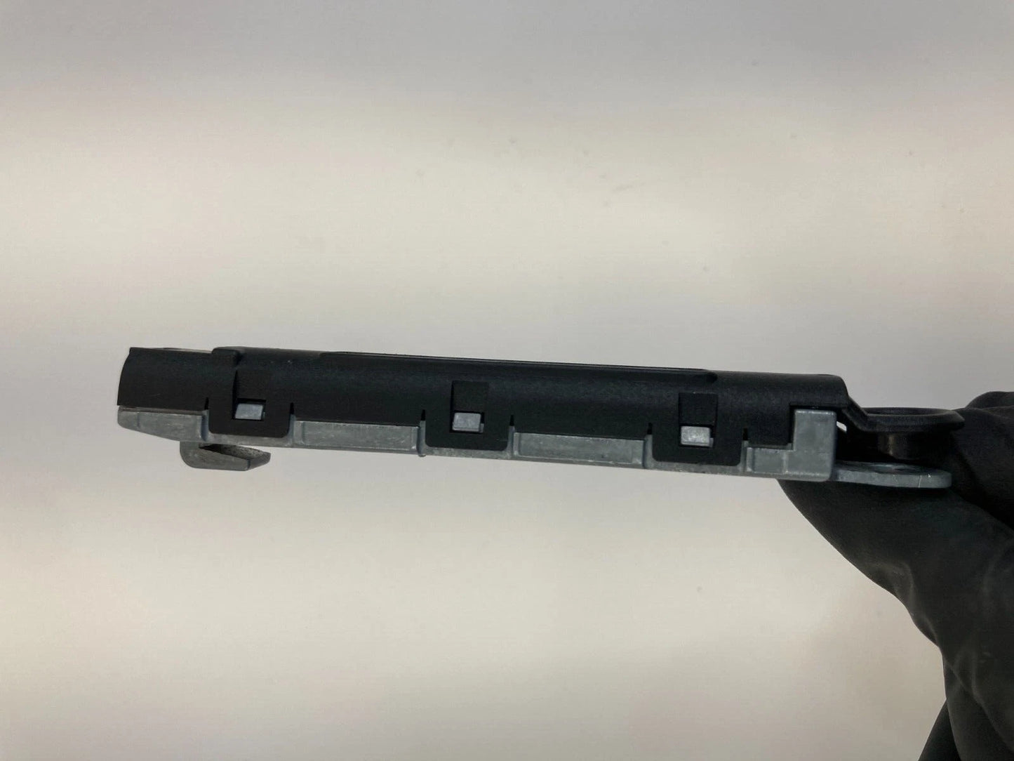 2006-2009 VW GTI RABBIT RIGHT SIDE ANTENNA BOOSTER AMPLIFIER 1K6-035-577-AB OEM