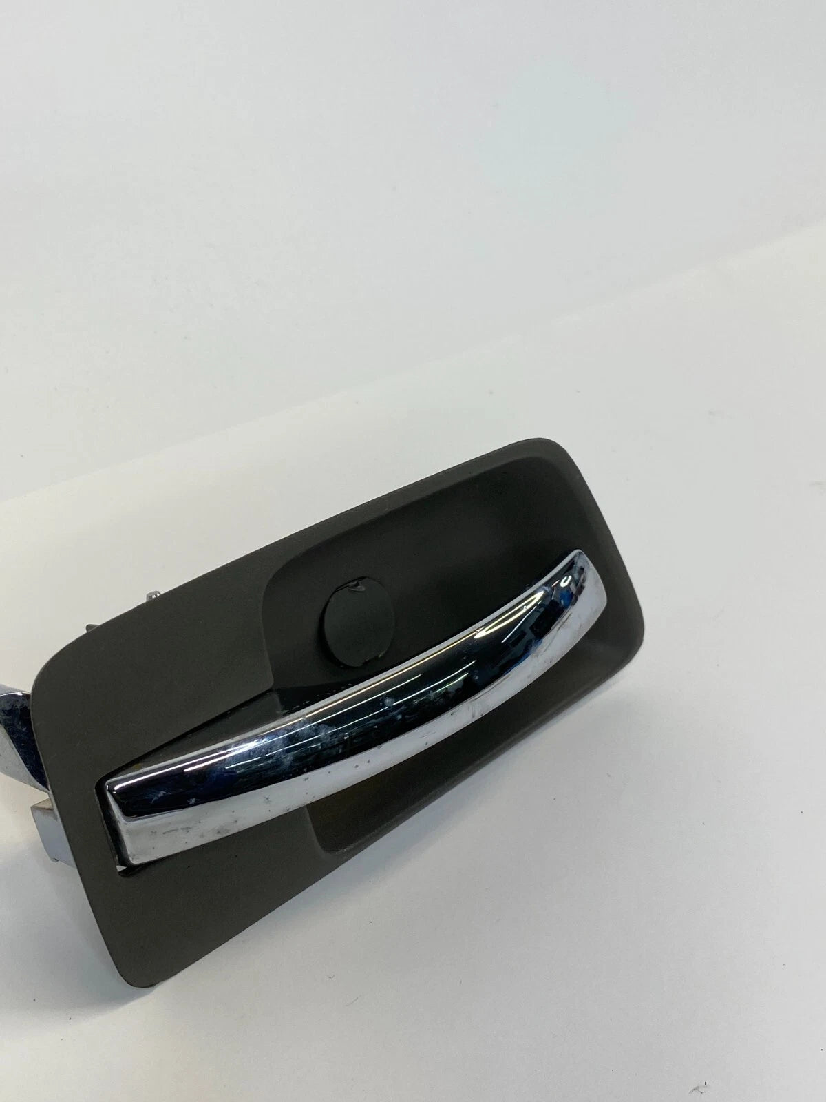 2005-2010 CHRYSLER 300 SEDAN 4-DR 3.5L FRONT RIGHT DOOR INNER HANDLE 1000106666