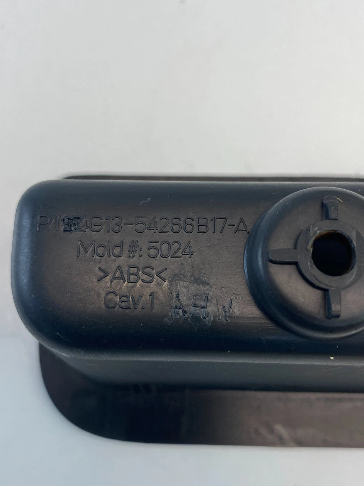05-07 FORD FIVE HUNDRED REAR LEFT DOOR WINDOW SWITCH BEZEL TRIM 54G13-54266B17