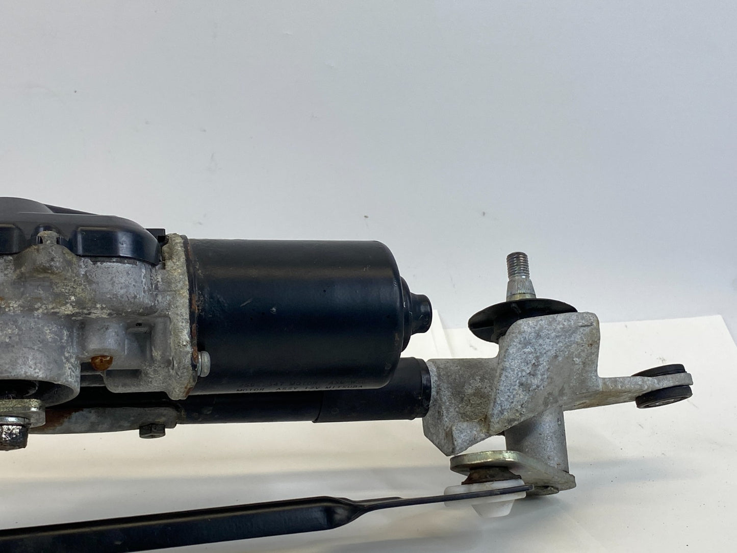 10-17 GMC Terrain Chevy Equinox Front Windshield Wiper Motor w/ Linkage 25942547