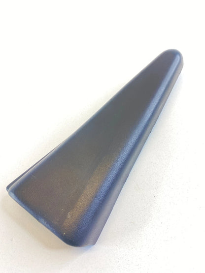 2001-2010 CHRYSLER PT CRUISER REAR LEFT DOOR INTERIOR CORNER COVER 0SA67TRMAC