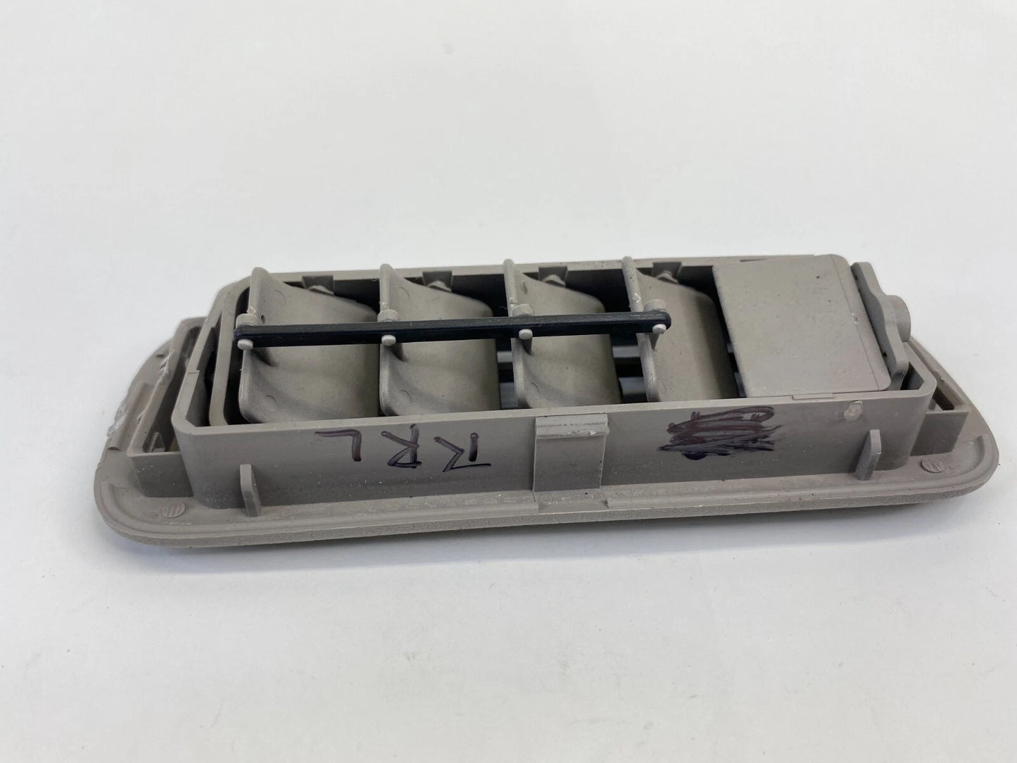 2001-2004 TOYOTA SEQUOIA THIRD ROW LEFT SIDE OVERHEAD ROOF AC AIR VENT GRILLE