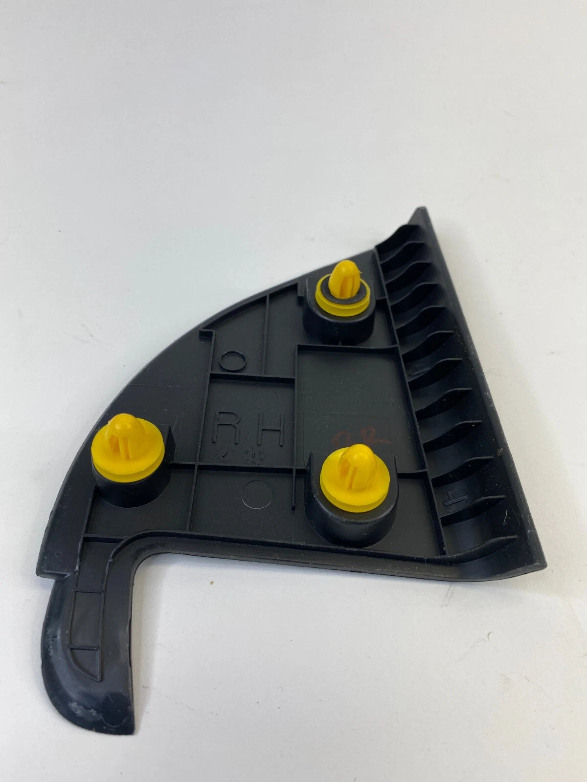 2012-2017 KIA RIO REAR RIGHT SIDE DOOR INTERIOR CORNER COVER TRIM 83920-1W200