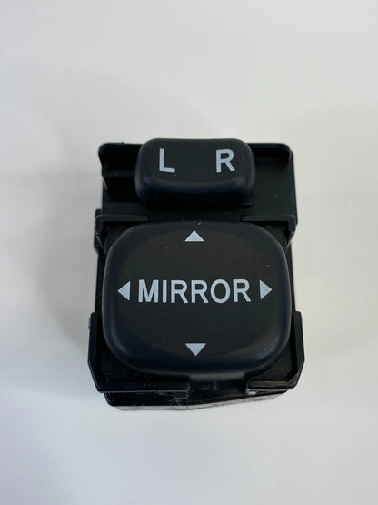 01-07 TOYOTA HIGHLANDER POWER SIDE VIEW DOOR MIRROR CONTROL SWITCH BUTTON OEM