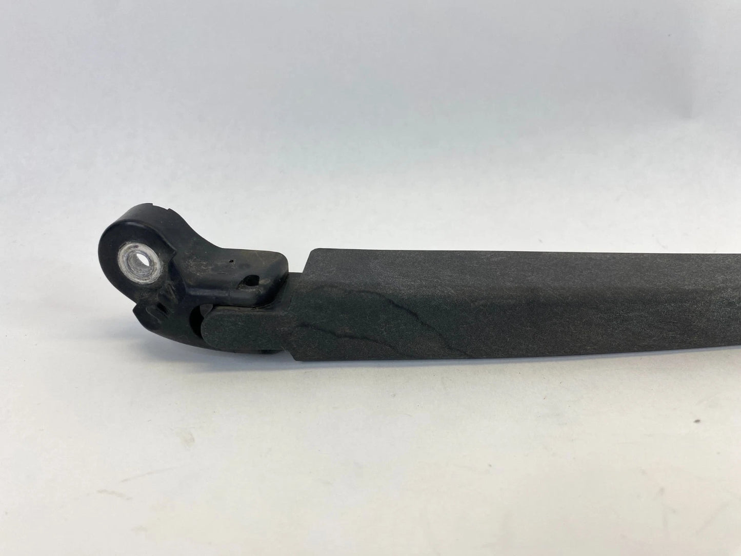 2013-2017 HYUNDAI ELANTRA GT REAR LIFTGATE WINDSHIELD WIPER ARM BLADE OEM