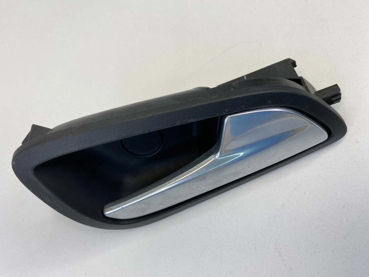 2012-2018 FORD FOCUS REAR RIGHT SIDE INTERIOR DOOR HANDLE BM51-A22600-BDW OEM