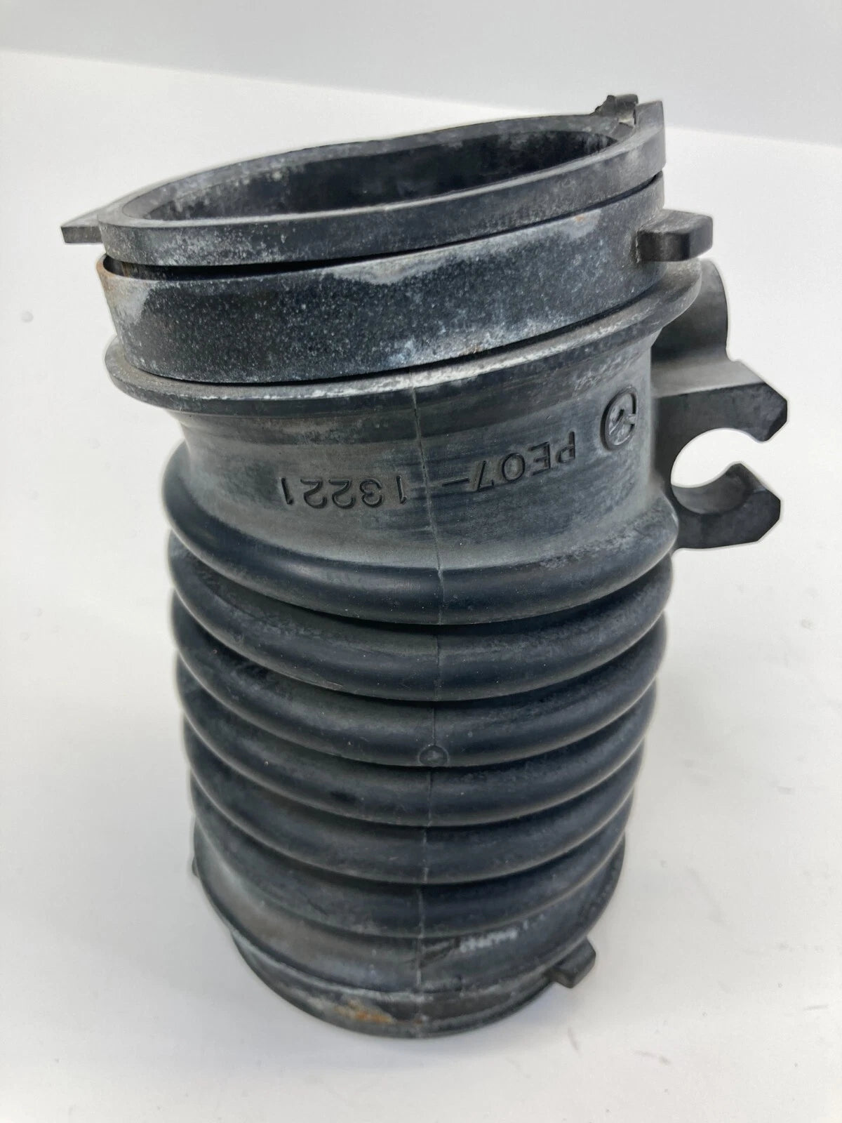 2010-2013 MAZDA 3 2.0L AIR INTAKE CLEANER HOSE ENGINE OEM FACTORY PE07-13221