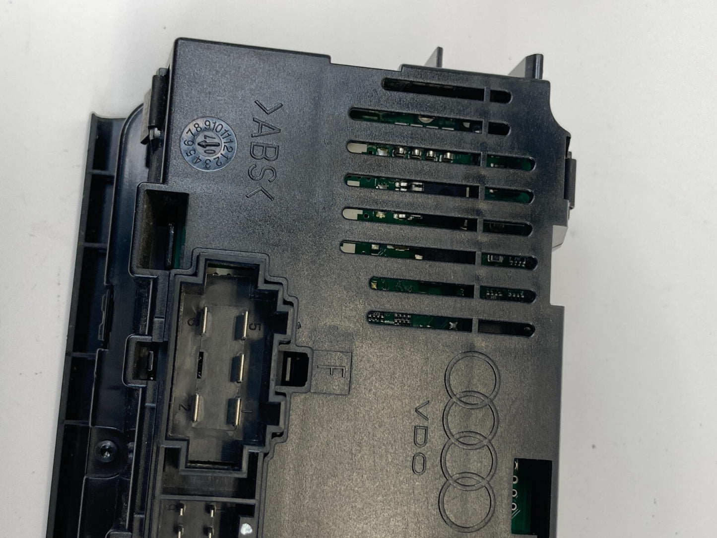 05-09 Audi A4 Dash A/C Heater Temperature Switch Climate Control 8E0-820-043-BL