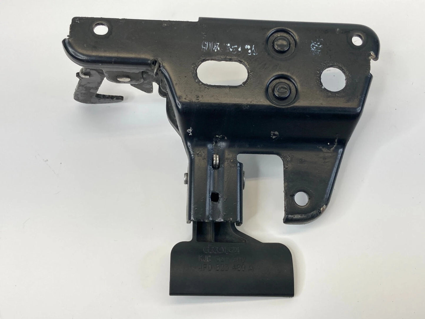 05-11 AUDI A6 QUATTRO UPPER HOOD BONNET SAFETY CATCH LOCK LEVER 4F0-823-480A OEM