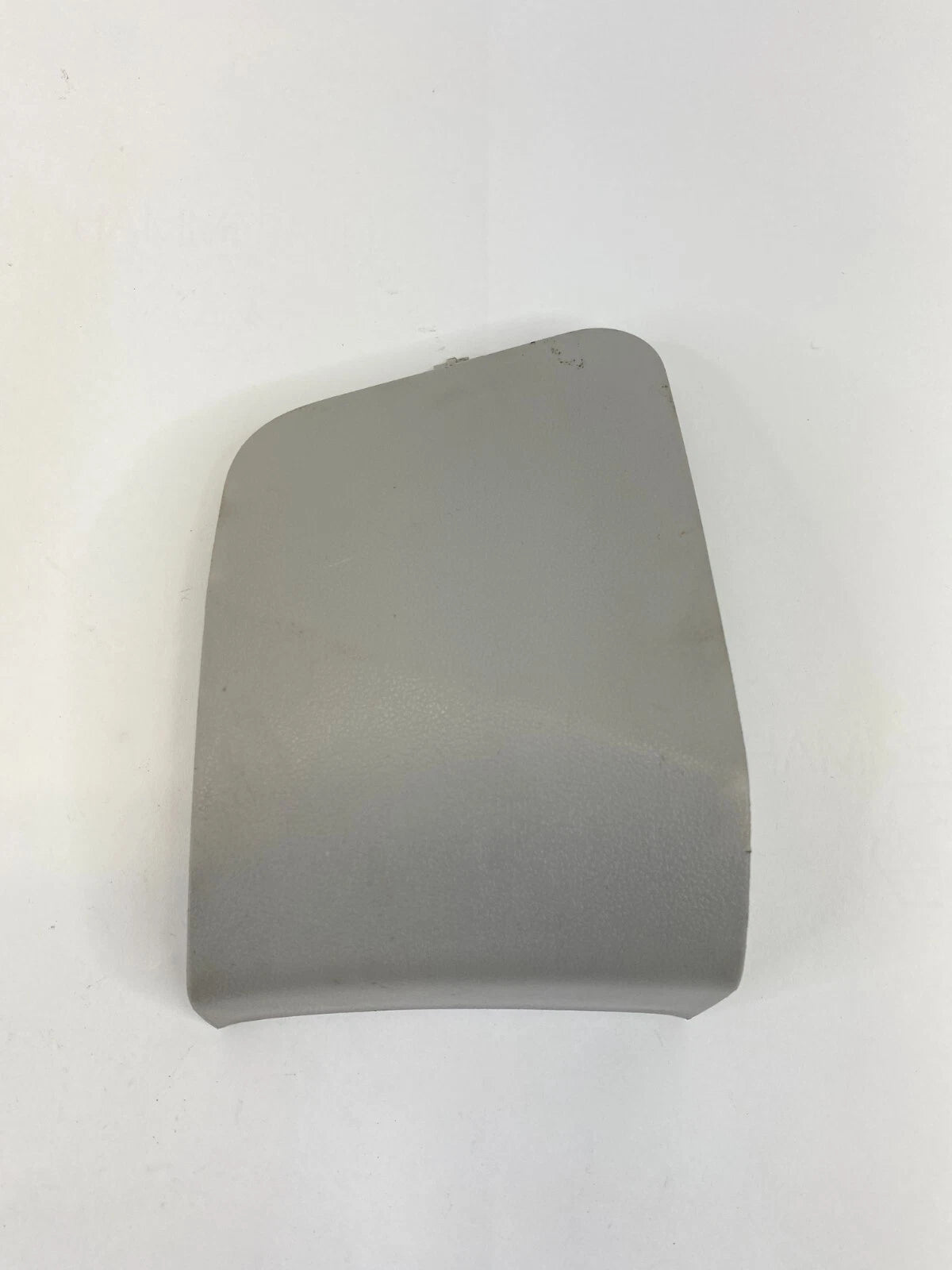 2007-2012 LEXUS ES350 FRONT RIGHT SEAT BELT CAP ANCHOR PLATE COVER 73178-33030