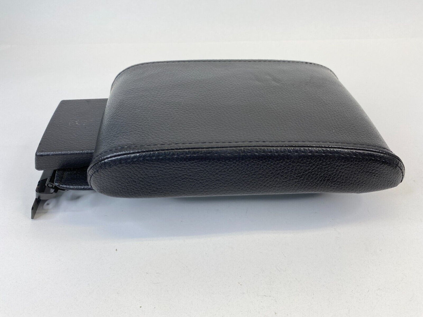 2006-2009 Lincoln MKZ Center Console Armrest Arm Rest Cover Lid 6H63-54045076AB