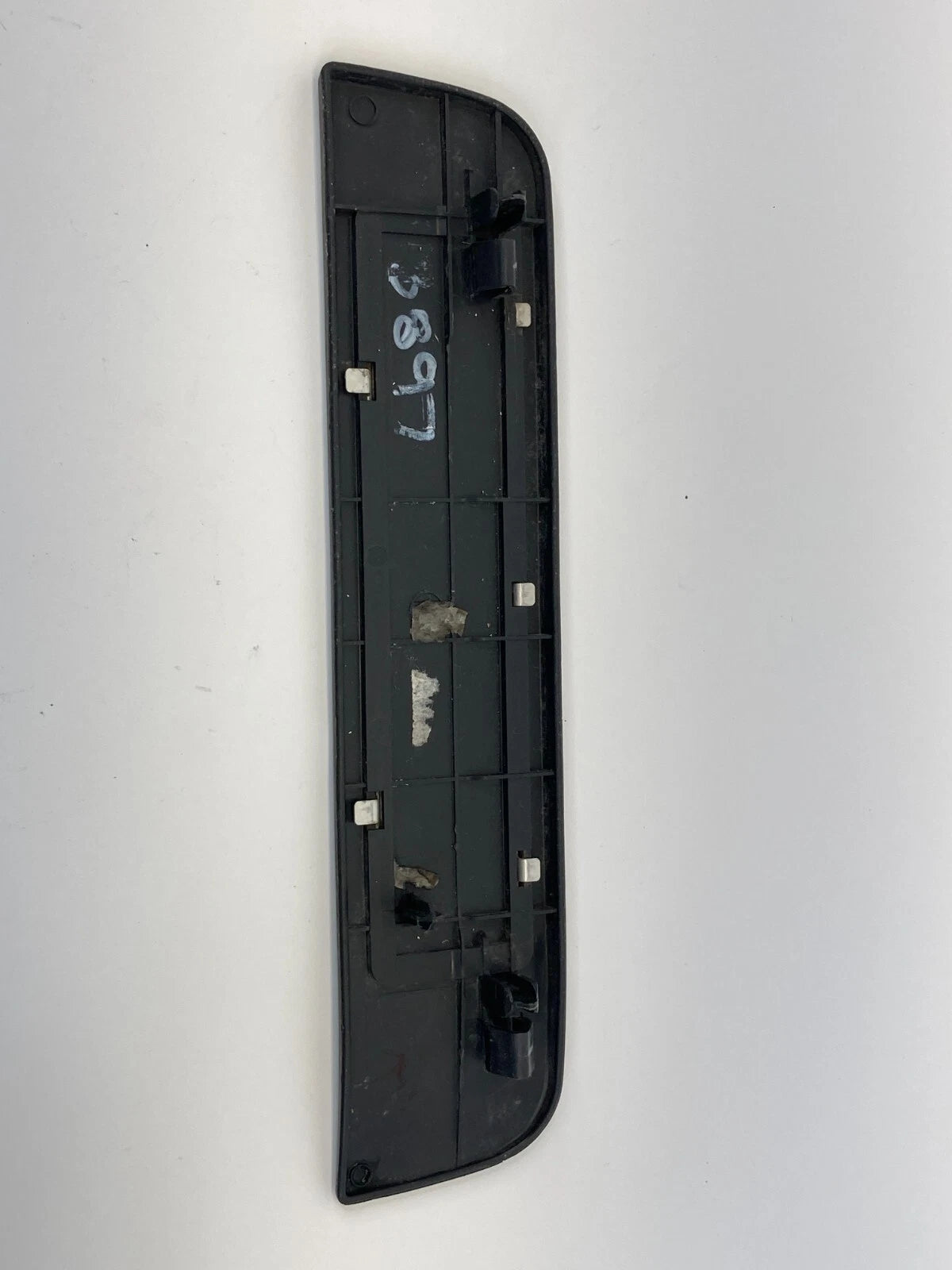 07-12 NISSAN VERSA REAR LEFT SIDE DOOR STEP KICKING SCUFF SILL PLATE 769B3-EM00A