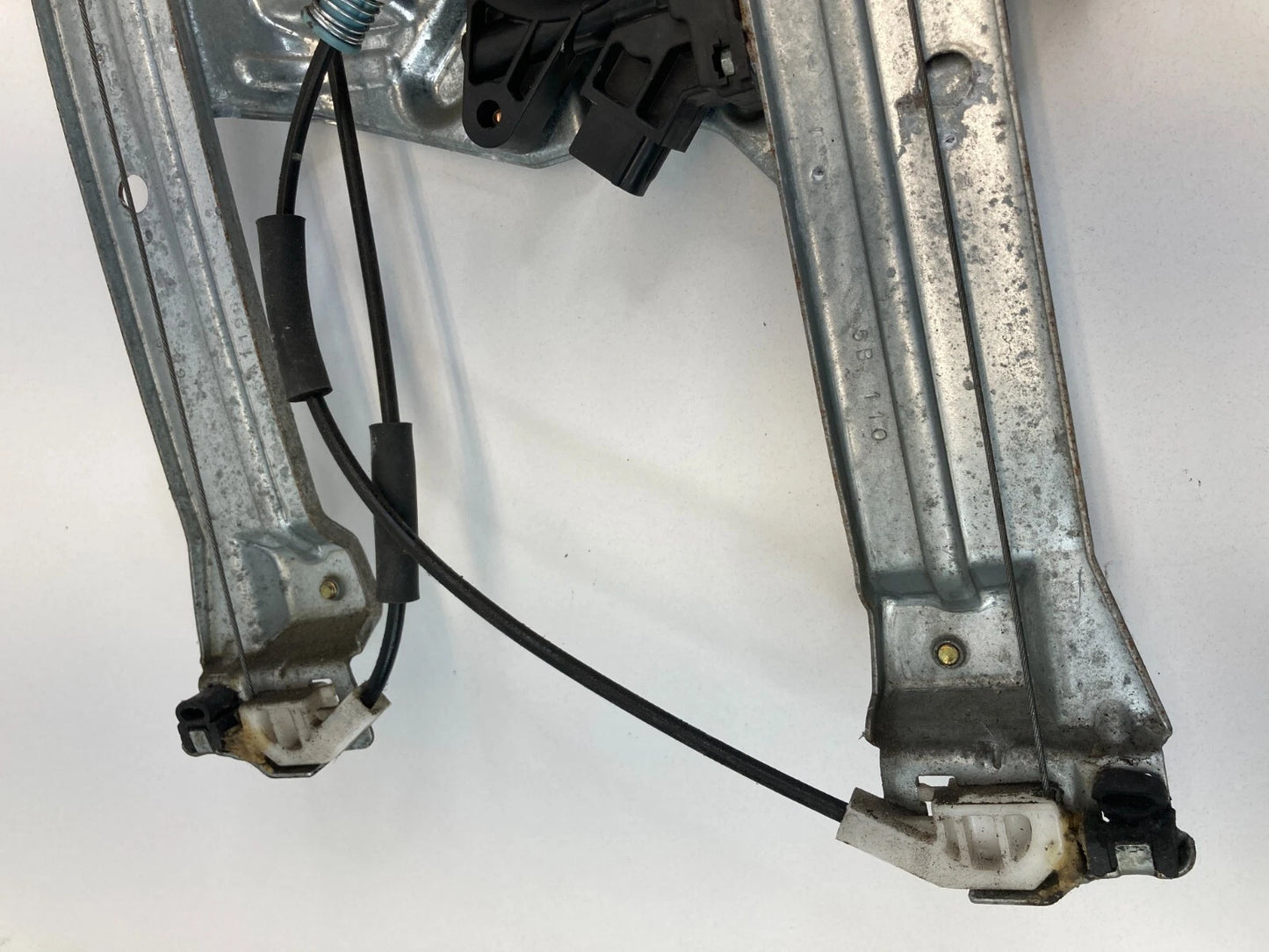 04-12 MITSUBISHI GALANT FR RIGHT SIDE DOOR POWER WINDOW MOTOR W/ REGULATOR OEM